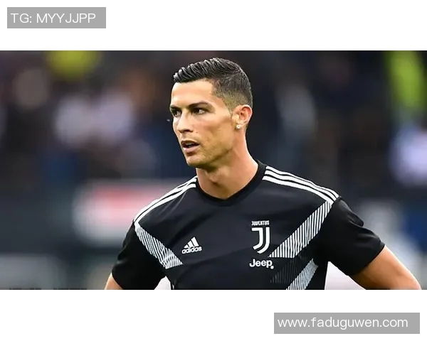 剪寸头的足球明星们如何用独特发型展现个性与风格 剪寸头的足球明星们如何用独特发型展现个性与风格