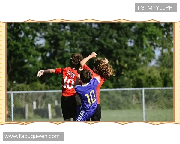 大学校园里的足球明星如何在学业与梦想之间找到平衡 大学校园里的足球明星如何在学业与梦想之间找到平衡