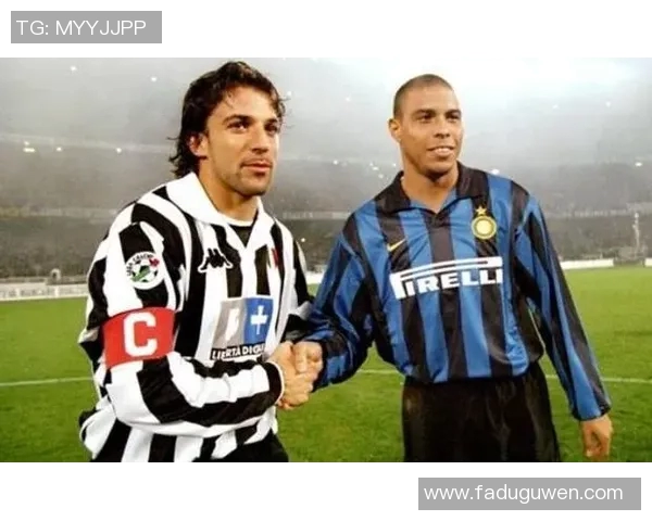 揭秘足球明星水晶壁画的创作者与背后的故事 揭秘足球明星水晶壁画的创作者与背后的故事